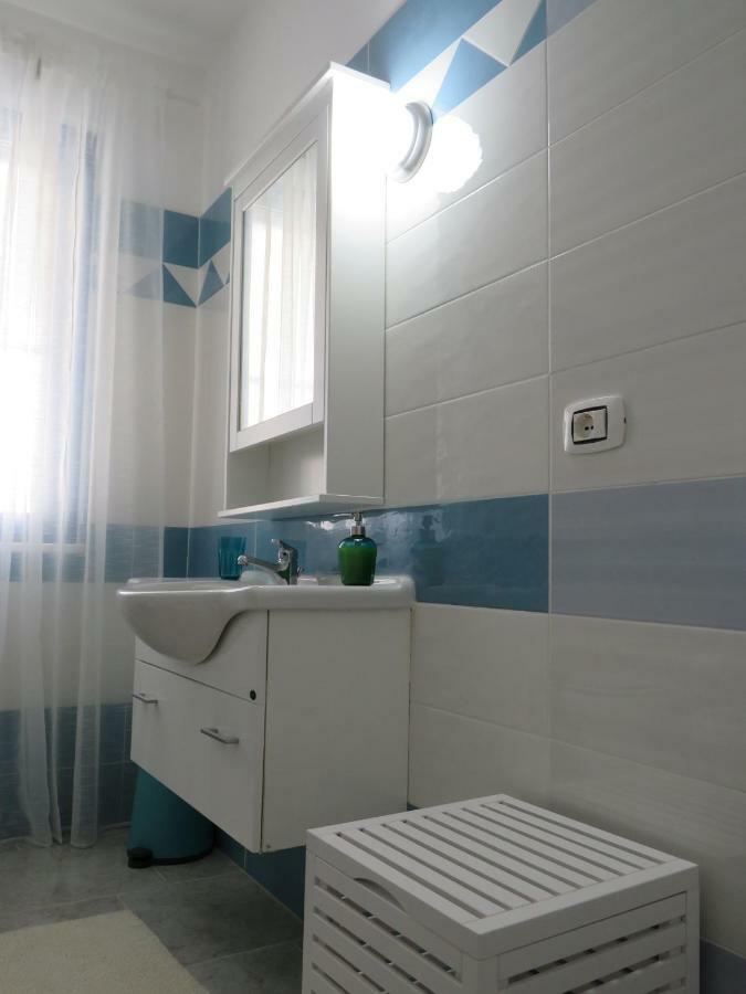 Casa Vacanza Afe A Pochi Passi Dal Mare Mattinata Exterior foto